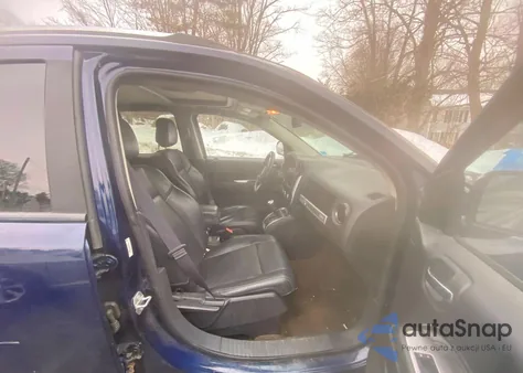 2016 Jeep Compass Latitude z USA, uszkodzony, nr VIN 1C4NJDEB0GD598842